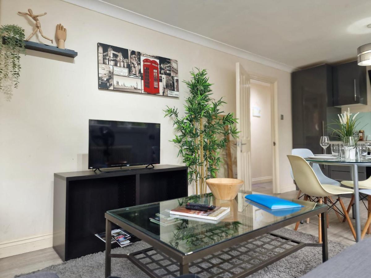 2 Bedrooms Flat In Great Location! Λονδίνο Εξωτερικό φωτογραφία